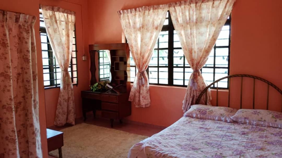 Homestay Zahra Sri Bayu Cherang Ruku Exterior foto